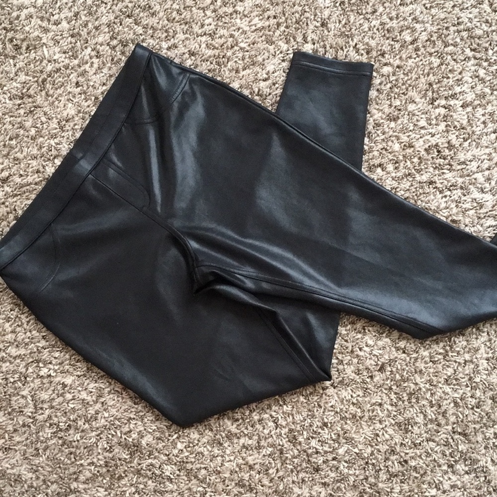 Vera Wang pants